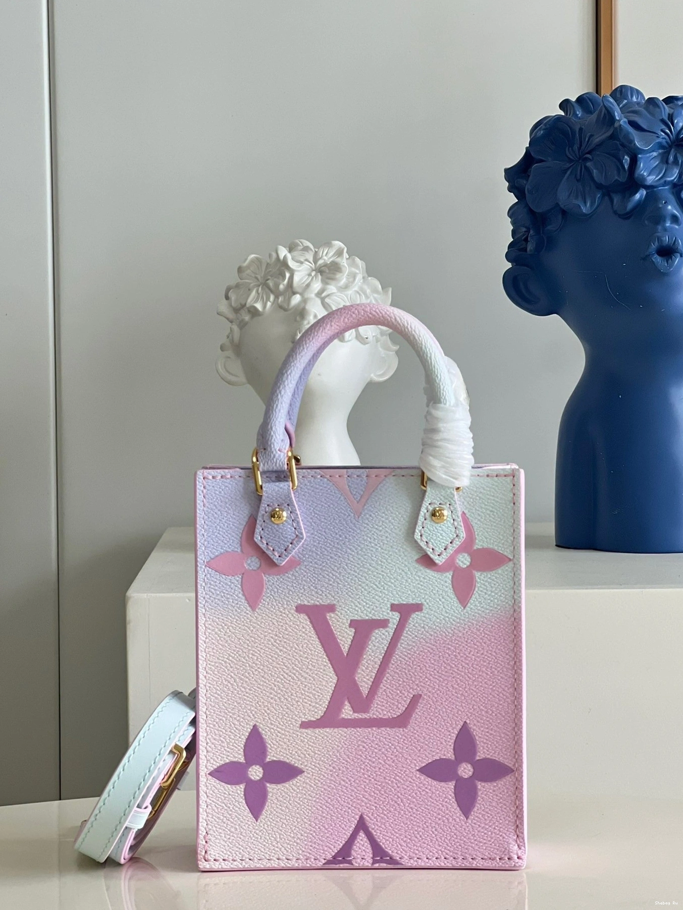 LOUIS SAC VUITTON PLAT PETIT 0820